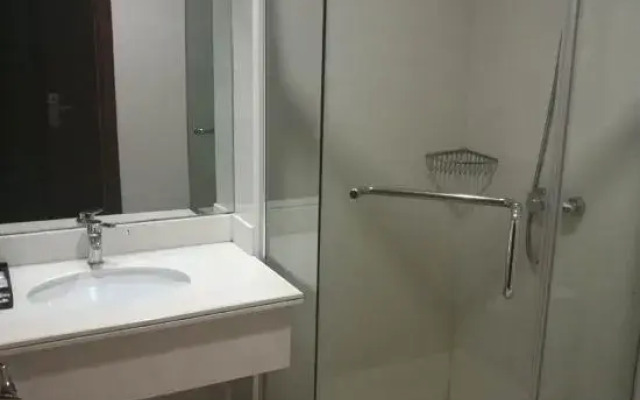 Yancheng Riyuehu Holiday Hotel