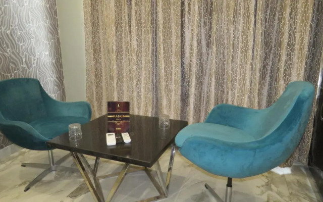 Raja Ji Hotel And Restaurant