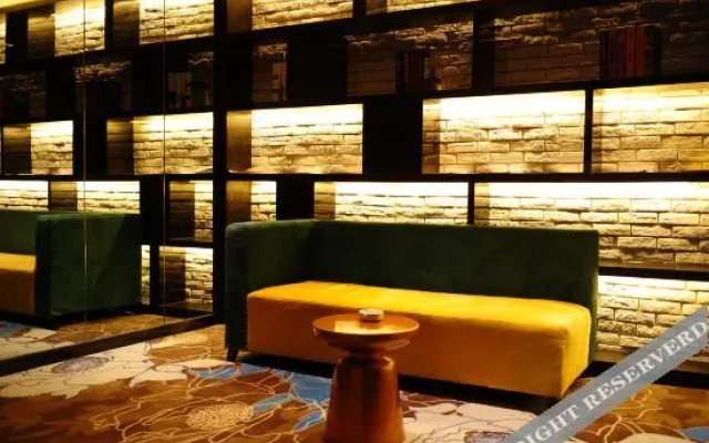 Super 8 Hotel (Dengzhou Fairview Garden Hospital of Traditional Chinese Medicine)