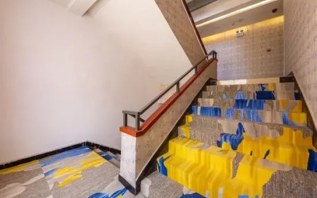 Baiyou Business Hotel