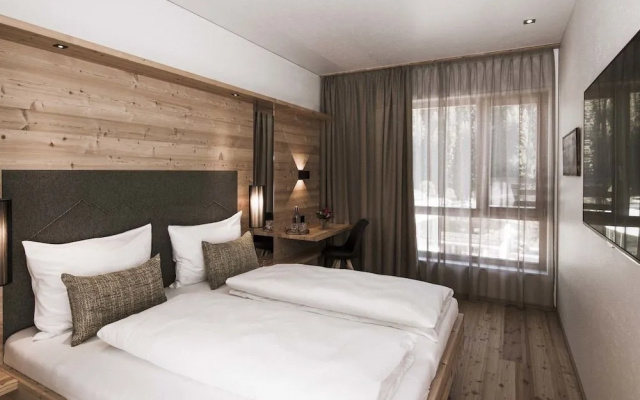 Tirol Lodge