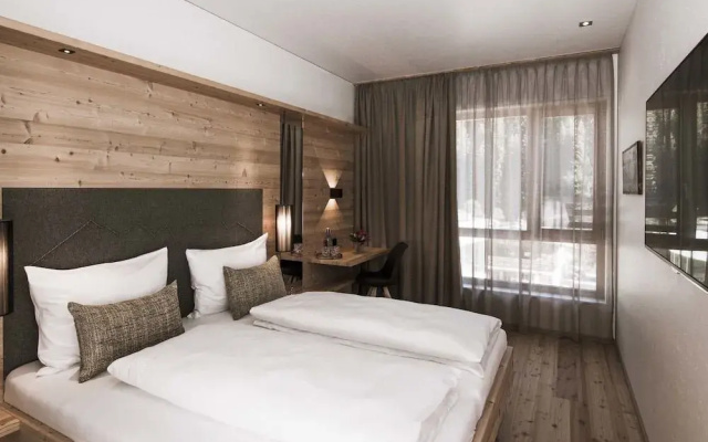 Tirol Lodge