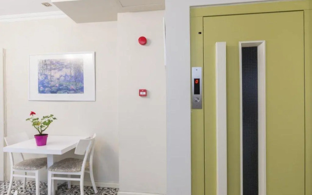 The Little House Hostel