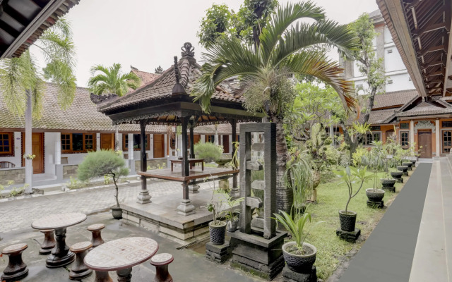 Super OYO 3261 Hotel Ratu