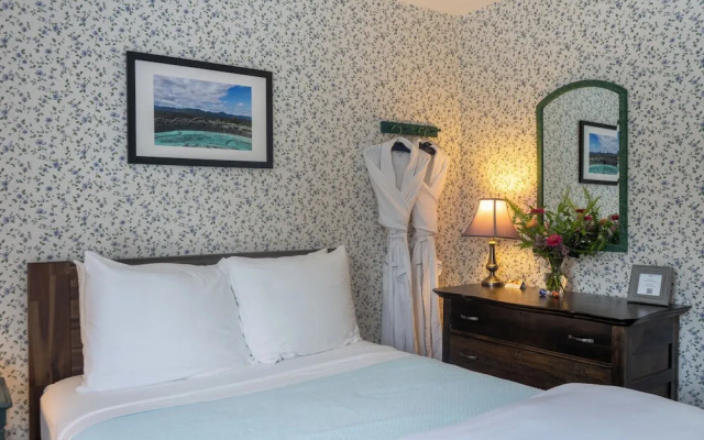 The White Gables Inn