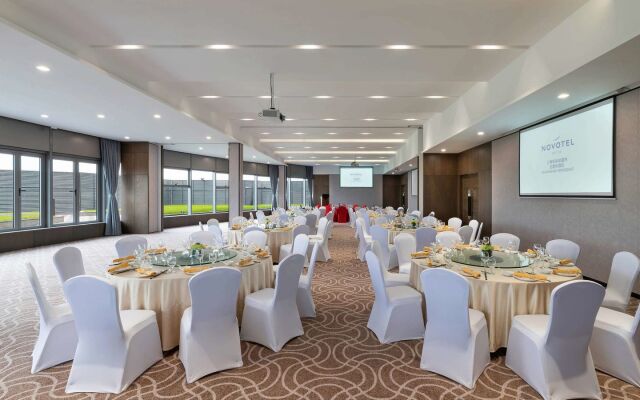 Novotel Suites Shanghai Hongqiao Hotel