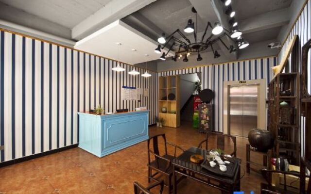 Youyou Qilan Hostel