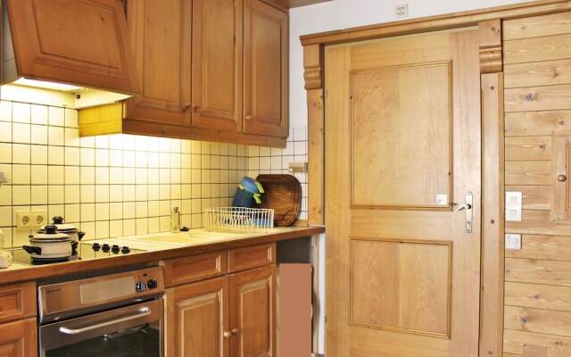 Cozy Holiday Apartment in Königsleiten Austria With Balcony
