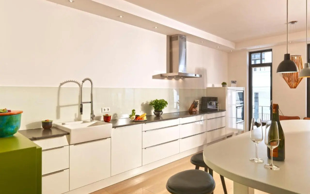 Waterview Cloud - a16737