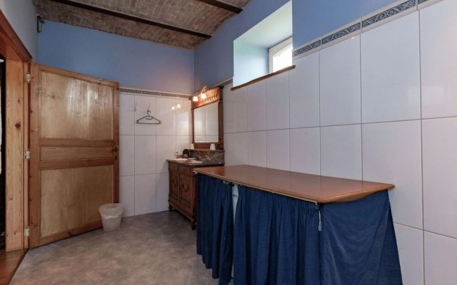 Wonderful Holiday Home in Saint-hubert With Sauna