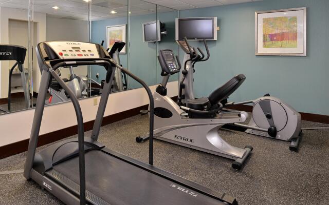 Holiday Inn Express Hotel & Suites River Park by IHG