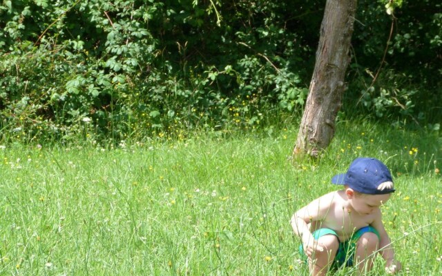 Luxurious Holiday Home with Pool in Ajat France