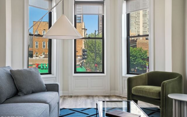 The Neighborhood Hotel - Lincoln Park