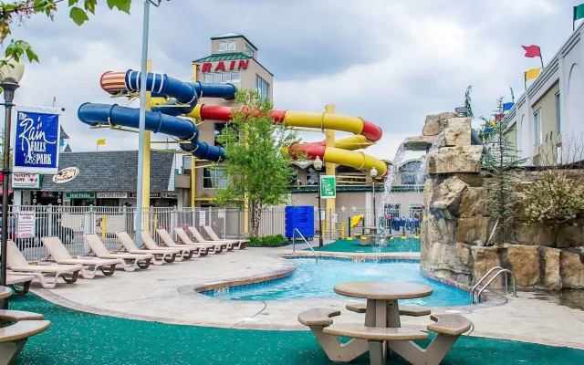 Cedar Stables Inn and Suites