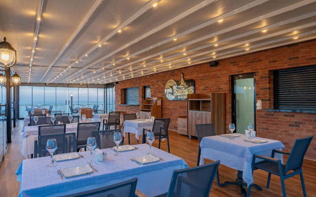 Aria Resort & Spa