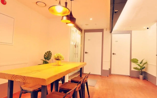 OYO Hostel Myeongdong 3