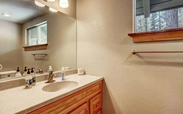 Bear Pause 4BR Large Deck & Balcony