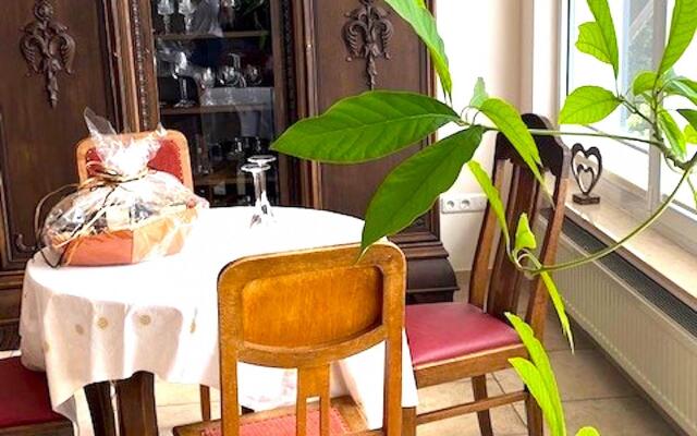 Junkerath Romantic Garden Stay