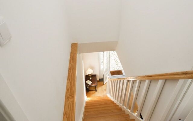 Cushy Apartment with garden in Estoril