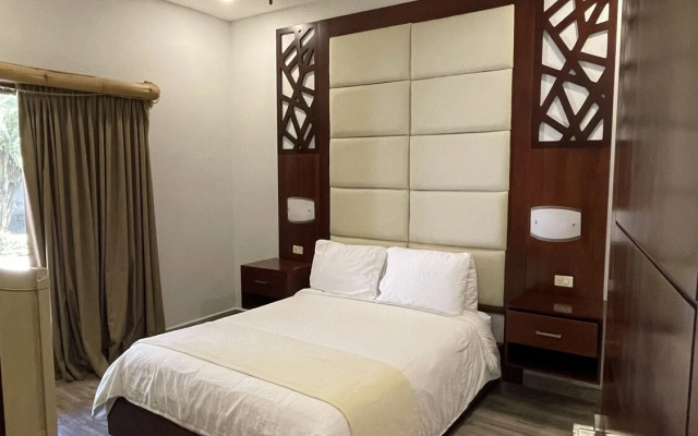 Paraiso Rainforest and Beach Hotel