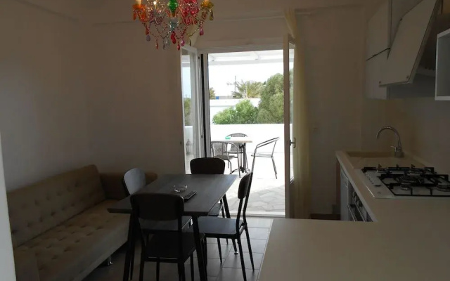 Dahlia Apartments and Studios