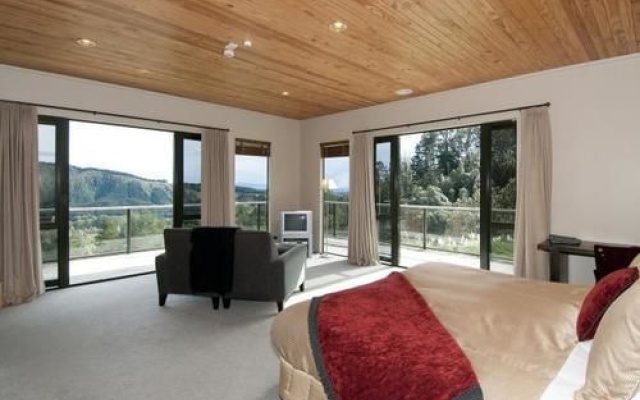 Ridge Country Retreat – Guest Rooms – Tauranga