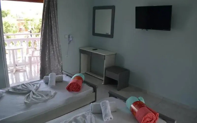 Giannis Studios Alykes