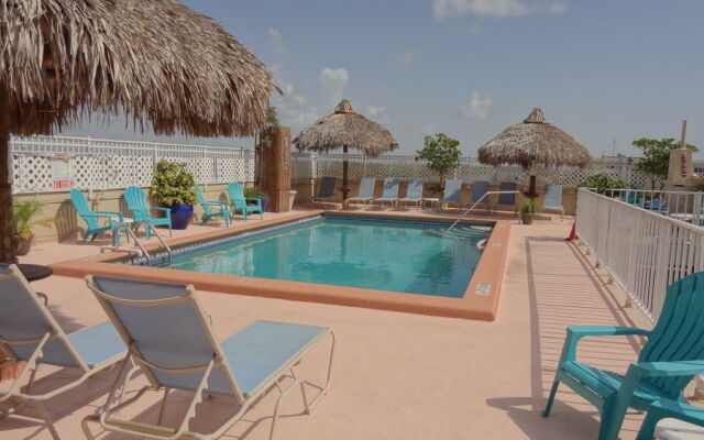 Rooftop Resort - Clothing Optional - Adult Only