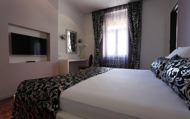 Starlight Luxury Rooms
