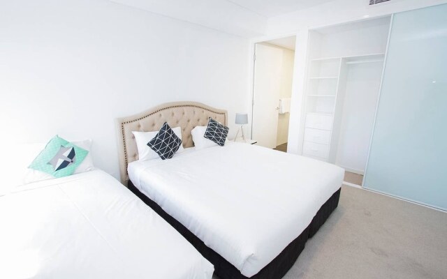 E10 Darling Harbour 2 Bdr Apt