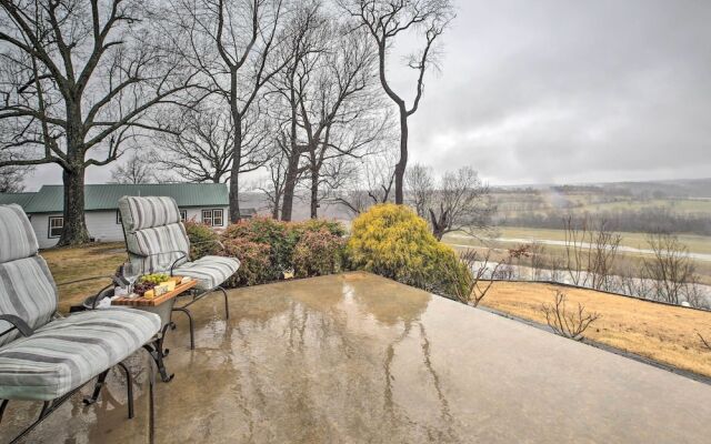 Riverfront Arkansas Retreat Near Fishing & Hiking!