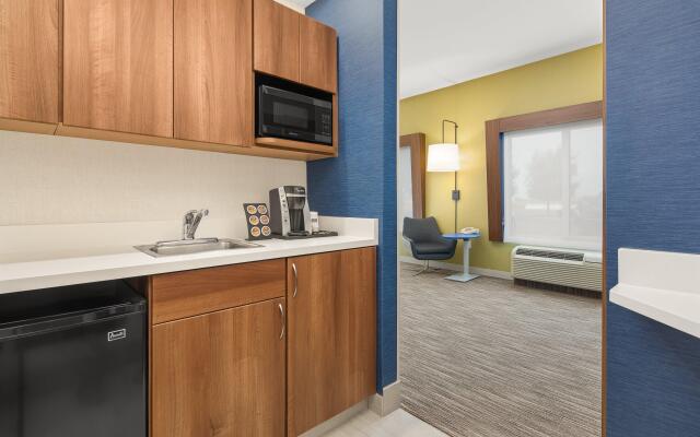 Holiday Inn Express Hotel Sacramento Airport Natomas, an IHG Hotel