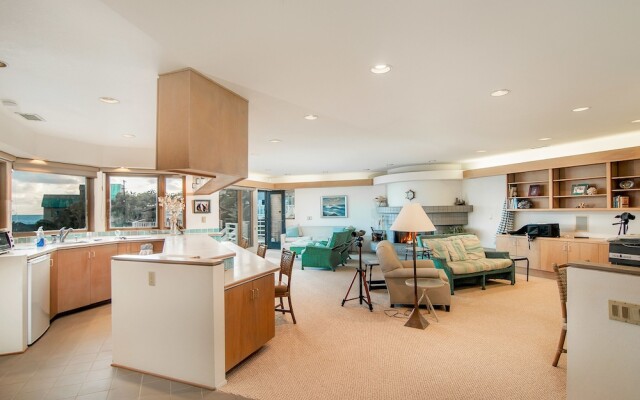 Moonlight Beach Home in Encinitas by RedAwning