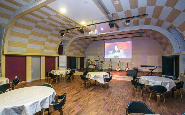 Geumsan Forest White Castle Pension