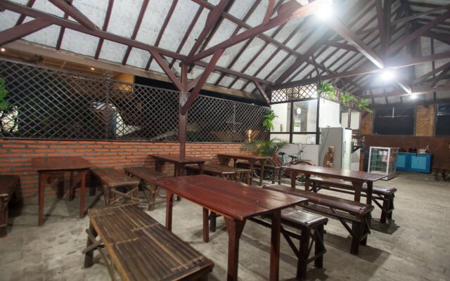 RedDoorz @ Pandanrejo Batu