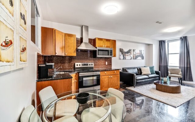 Amazing 2BD Steps From the Convention Center