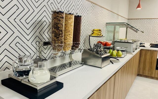 Holiday Inn Express Guadalajara Vallarta Poniente by IHG