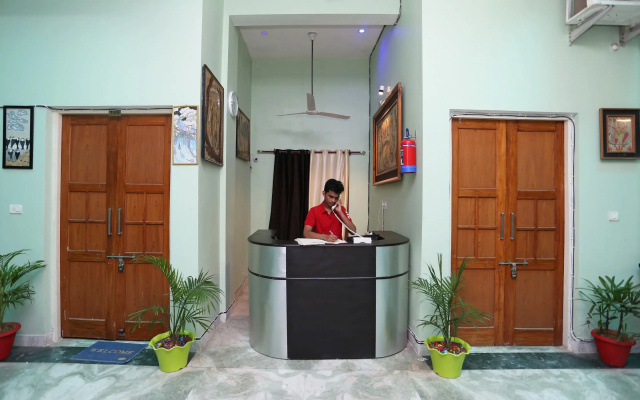Collection-O Sara Grand Near Ram Manohar Lohia hospital