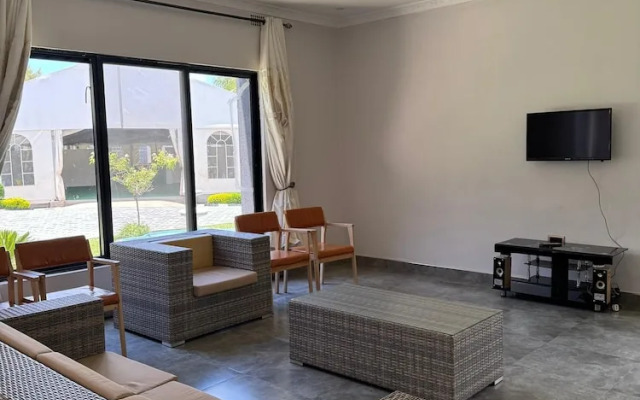 Eleganciana Lodges Ltd