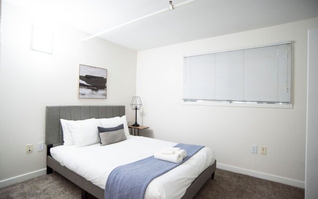 3BR CozySuites TheBlock-SkybridgeAccess2