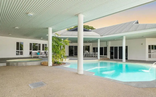 Majestic Manor Stylish Super Home Pool BBQ