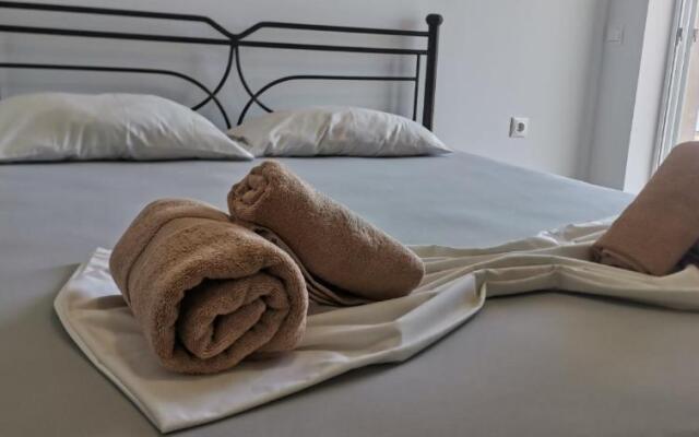 Apollon's Apartments