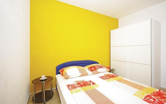 Amazing Home in Makarska With Wifi and 1 Bedrooms