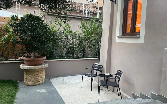 Exclusive 2-Bed Villa 5 min to Colosseum