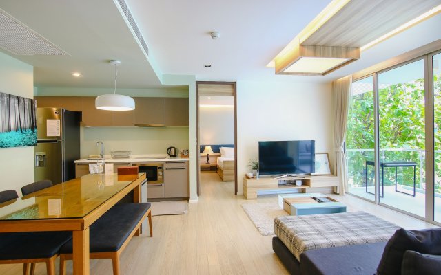 Hua Hin Luxury Beachfront Condo By Mon