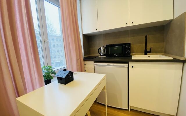 Hanaka on Avtozavodskaia 17k1