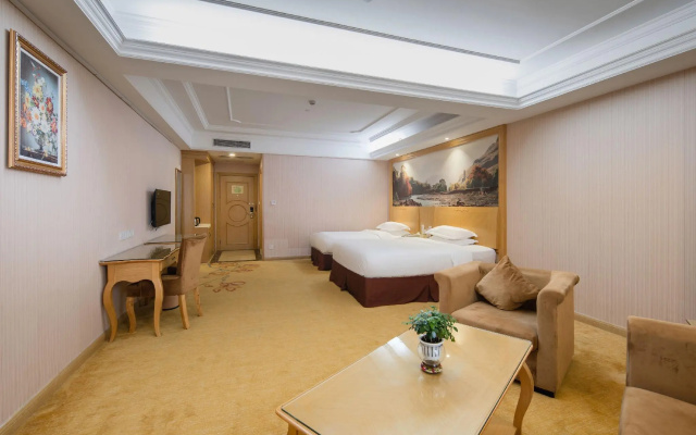 Vienna International Jinqiao Industrial Park – Guest Rooms – Shanghai