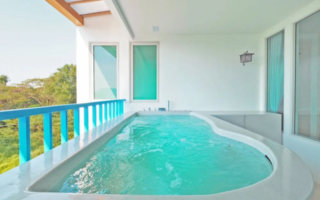 Costa Village Jacuzzi Bangsaray