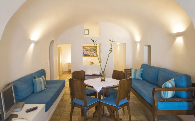 Pantelia Suites