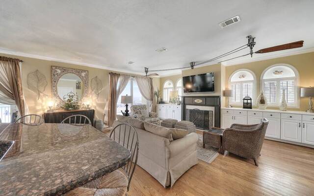 Emerald Belle by Five Star Properties